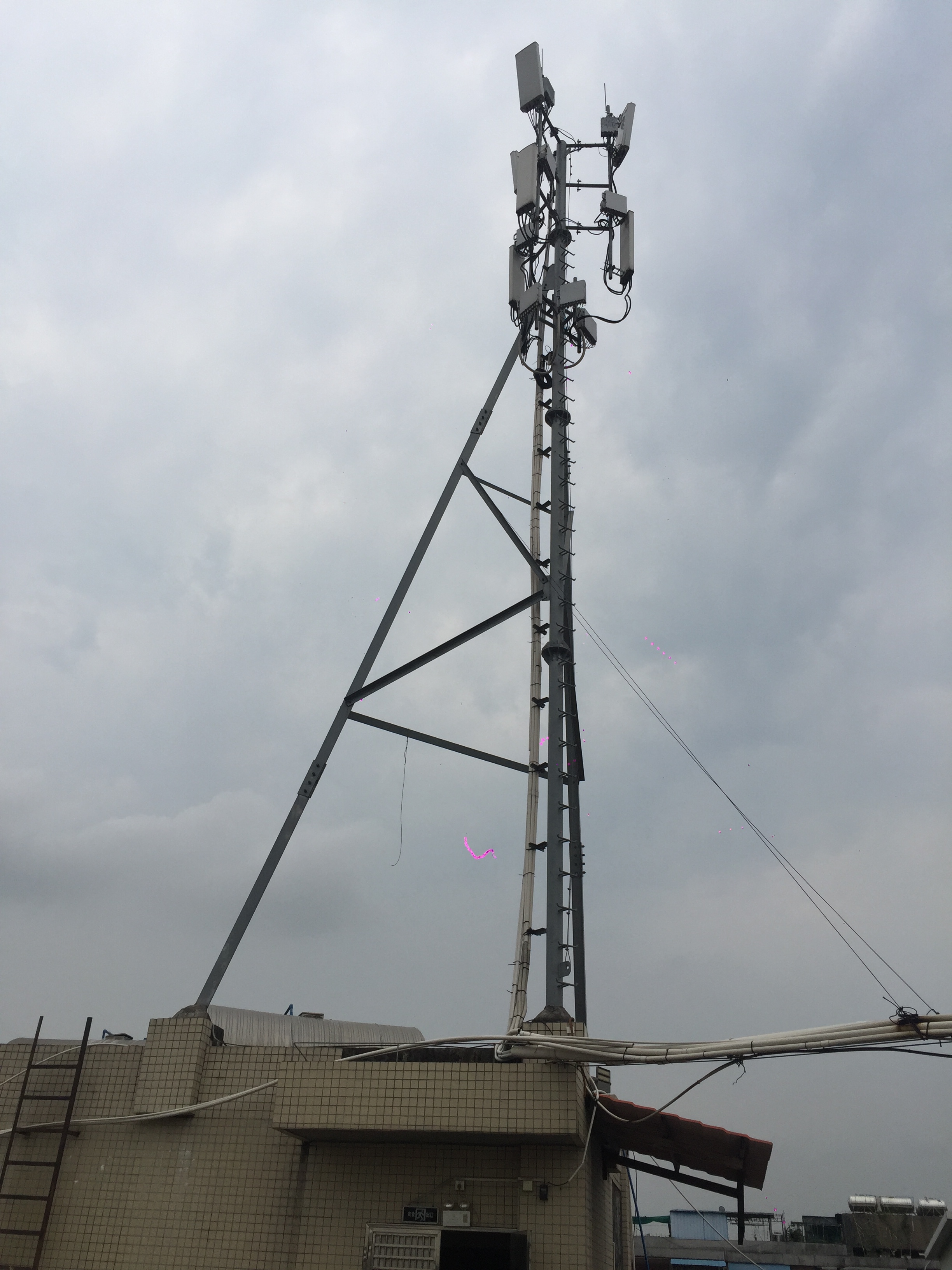 5G支撑杆|5G楼面抱杆找13676294460